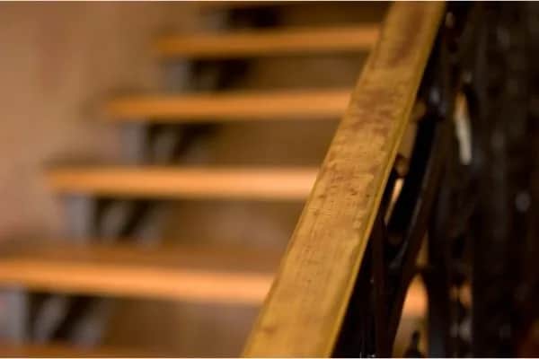 Jak malować schody: skuteczne metody i porady, które zaskoczą każdego