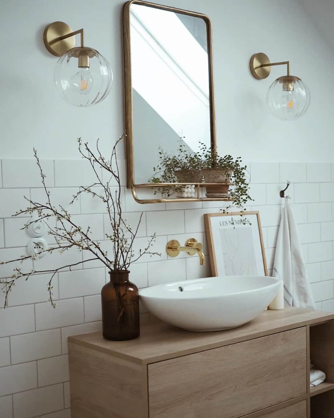 Jaki kinkiet do łazienki? 7 kluczowych wskazówek wyboru