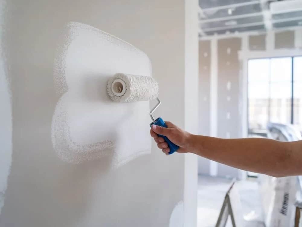 Jak gruntować pod malowanie, aby uniknąć kosztownych błędów?