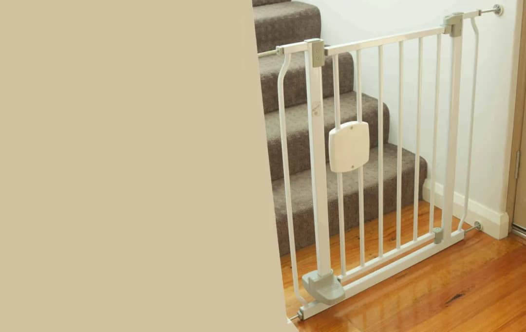 Jak skutecznie zabezpieczyć schody przed malowaniem i uniknąć zniszczeń