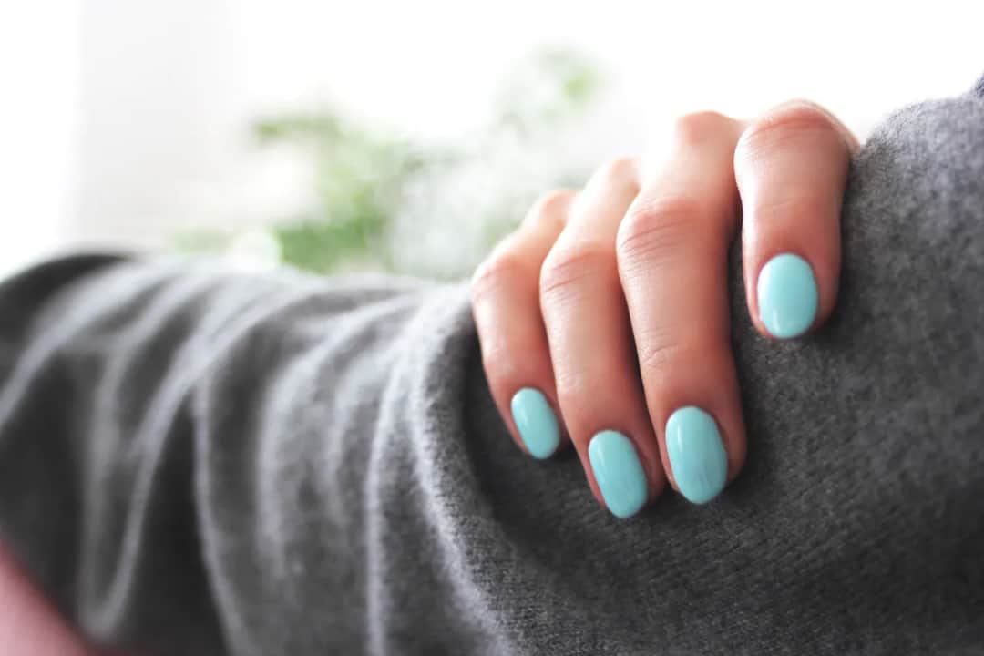 Malowanie paznokci hybrydowych – czy to bezpieczne dla twoich paznokci?