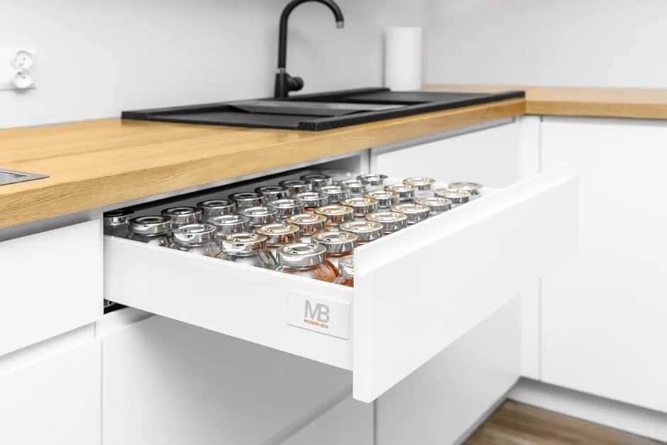 Gdzie trzymać przyprawy w kuchni, by zachować ich smak i aromat?