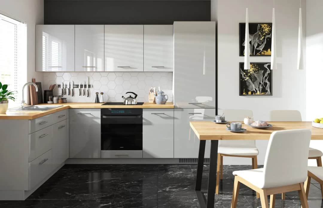 Ciemna podłoga w kuchni jakie meble wybrać, by stworzyć harmonię?