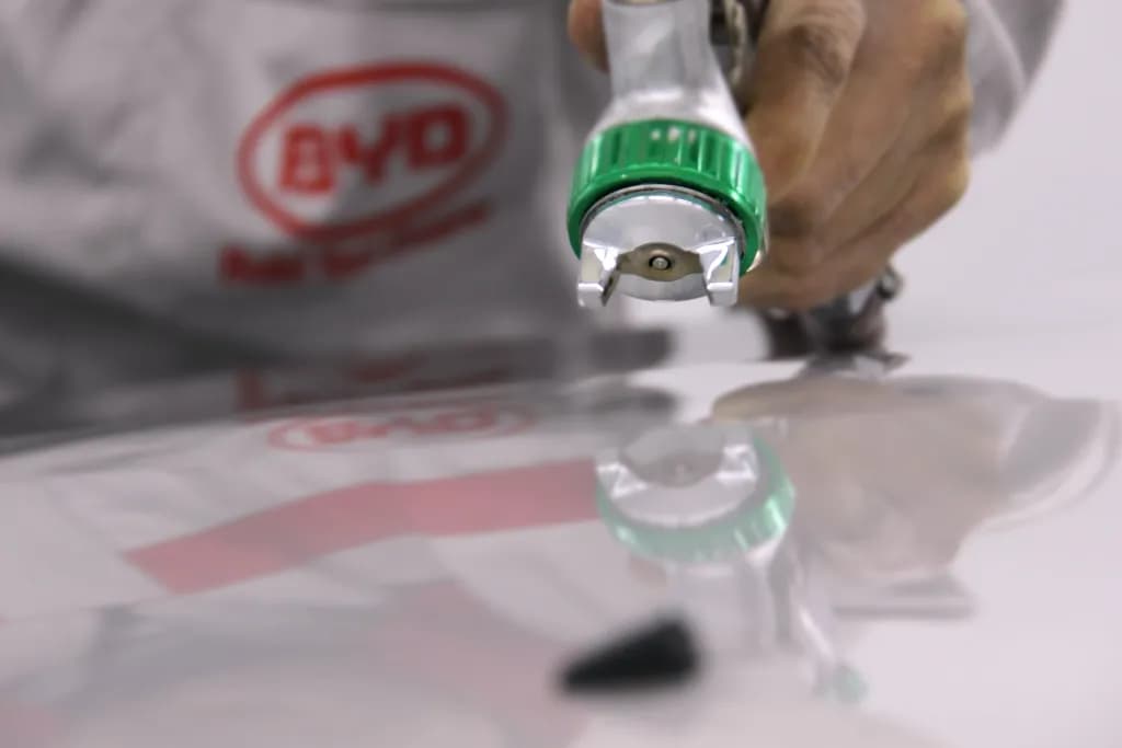 Jak malować metalikiem - praktyczne wskazówki i najczęstsze błędy