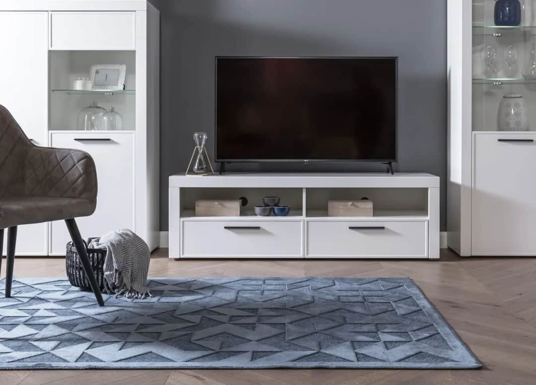 Jaki dywan do szarej kanapy i białych mebli - najlepsze kolory i wzory